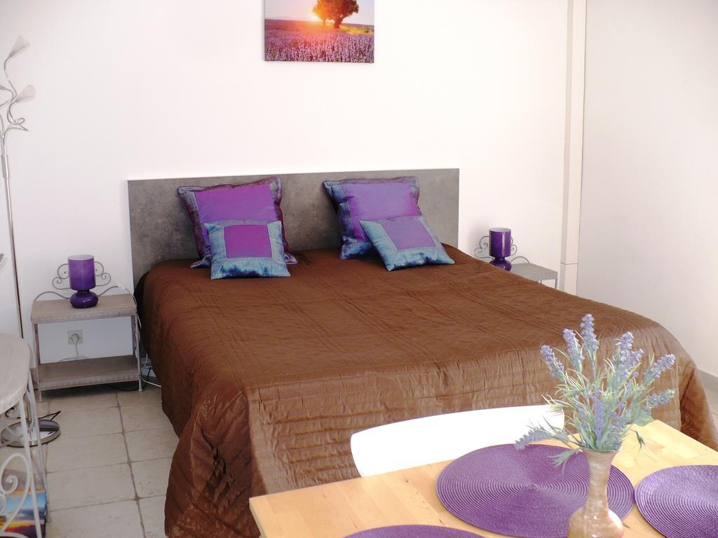 Soleil Rouge Apartment Лез Адре дьо л'Естерел Стая снимка