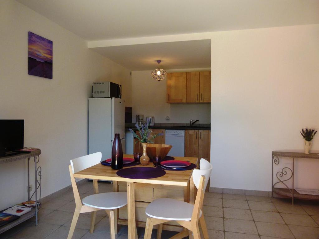 Soleil Rouge Apartment Лез Адре дьо л'Естерел Стая снимка